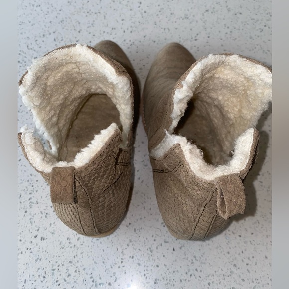 Jeffrey Campbell Orwell Shearling-Lined Boots - size 8.5 - Picture 6 of 7